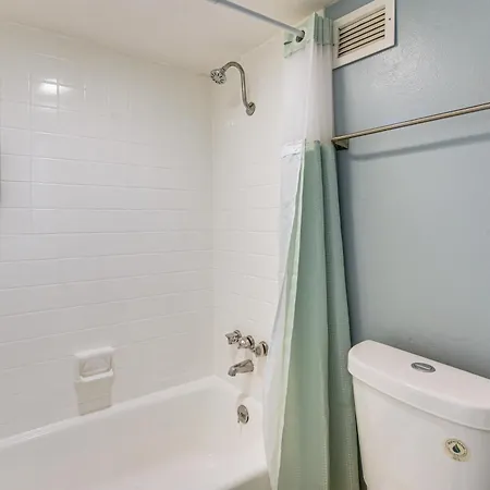 Apartment Work & Play! Near Uptown, Hospitals, Sports Charlotte