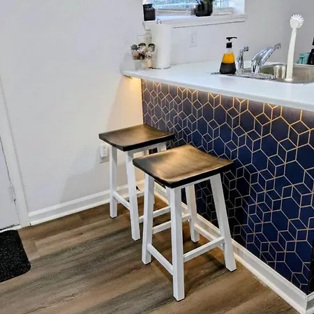 Gorgeous 1br Guest Close To All! Apartment Charlotte