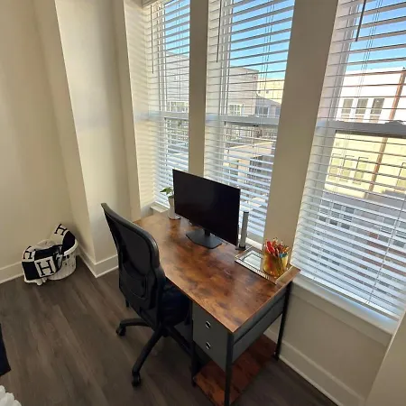 Spacious Uptown Luxury Escape *