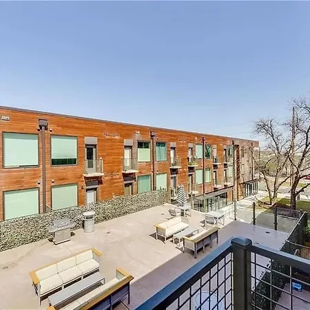Prime East Downtown W Pool Gym Laundry *