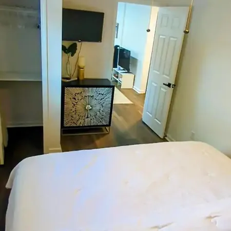 Gorgeous 1br Guest Close To All! * Charlotte
