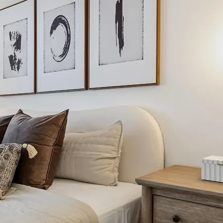 Stylish With 2 King Beds And Private Patio * Charlotte