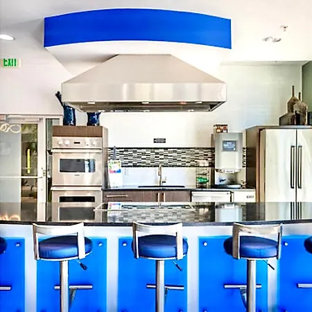 Spacious Uptown Luxury Escape