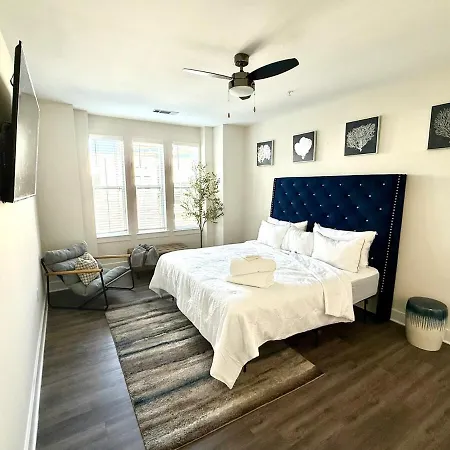 Spacious Uptown Luxury Escape * Charlotte