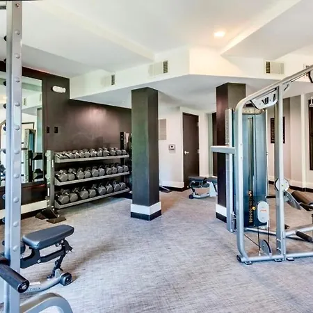 Spacious Uptown Luxury Escape
