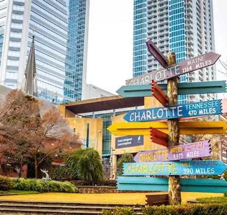 Gorgeous 1br Guest Close To All! Charlotte