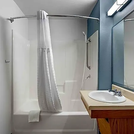 Extended America Select - - Northlake Hotel 3*