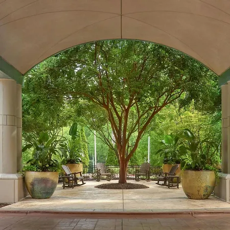 Renaissance Southpark Hotel 4*