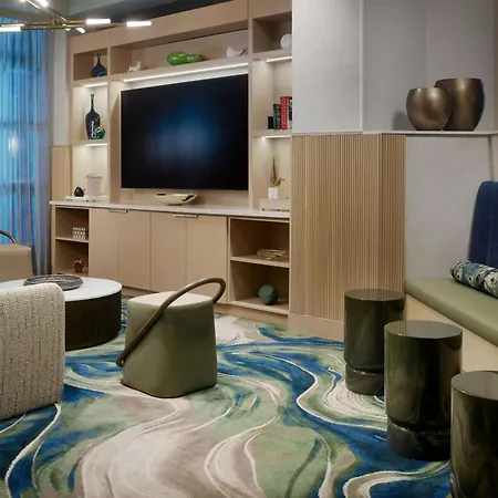 Renaissance Southpark Hotel 4*