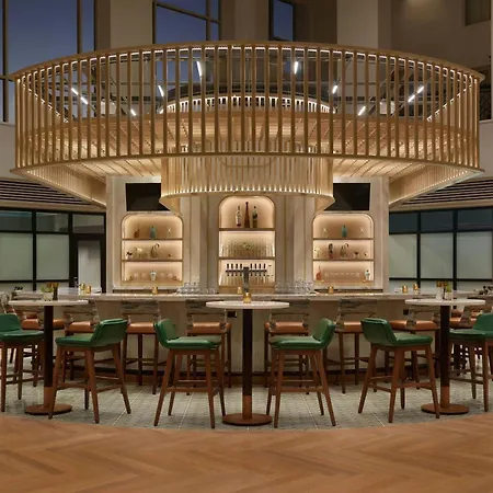 Hotel Renaissance Southpark 4*