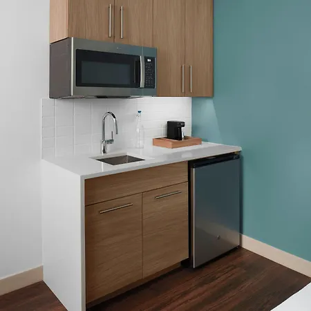Element By Marriott Uptown 4*