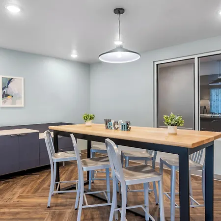 Hotel Woodspring - Research Park Charlotte