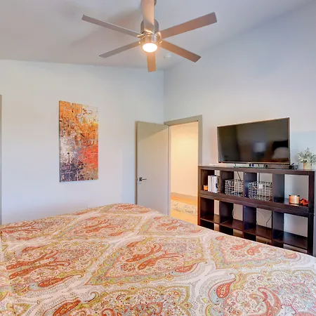 Modern With Yard 3 Mi To Uptown Charlotte! *