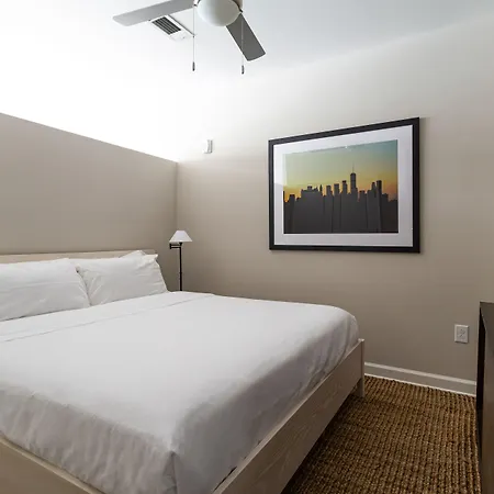 Kasa Freemorewest Hotel