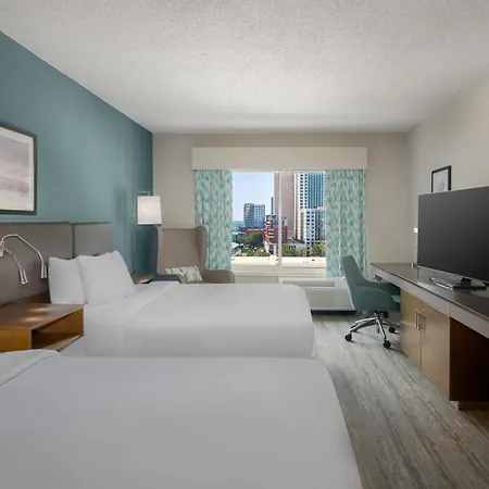 Hotel Hilton Garden Uptown 3*