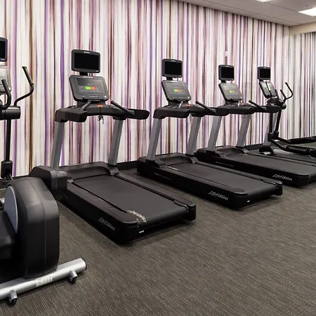 Courtyard By Marriott Northlake Hotel 2*