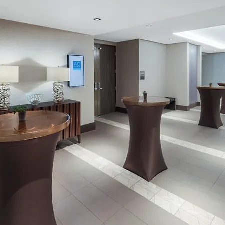 Hotel By Marriott Center 3*