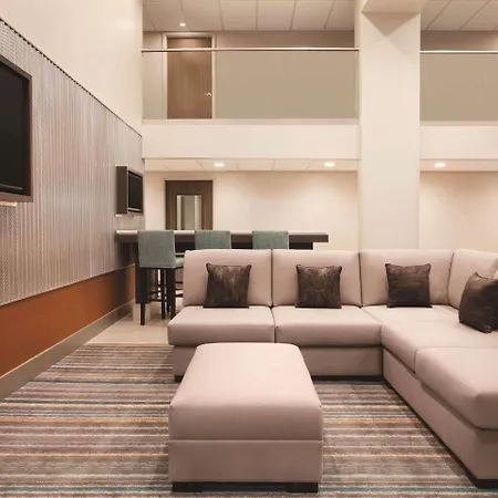 Radisson Airport Hotel 3*