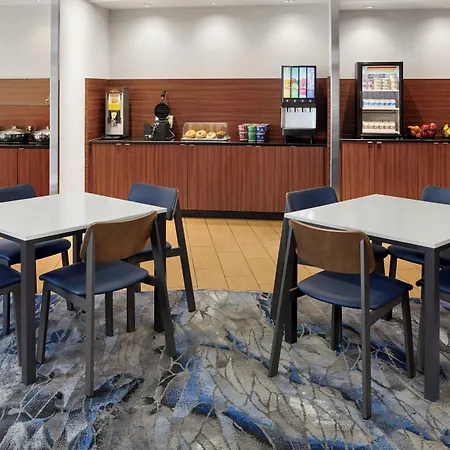 Hotel Fairfield & By Marriott Airport Charlotte