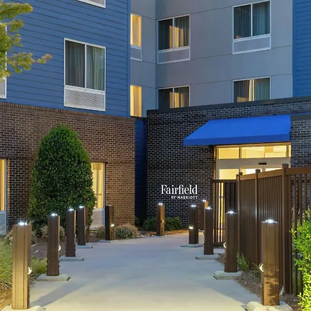 Fairfield & By Marriott Airport Charlotte