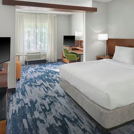 Fairfield & By Marriott Airport Charlotte