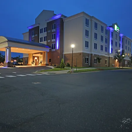 Express & North By Ihg Hotel Charlotte