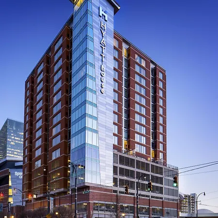 Hyatt House Center 3*