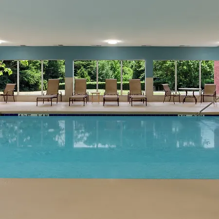 Express Arrowood By Ihg 2*