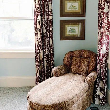 The Morehead Bed & Breakfast 3*