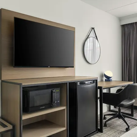 Express By Marriott South End Hotel 3*