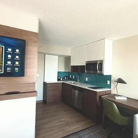By Ihg Charlotte
