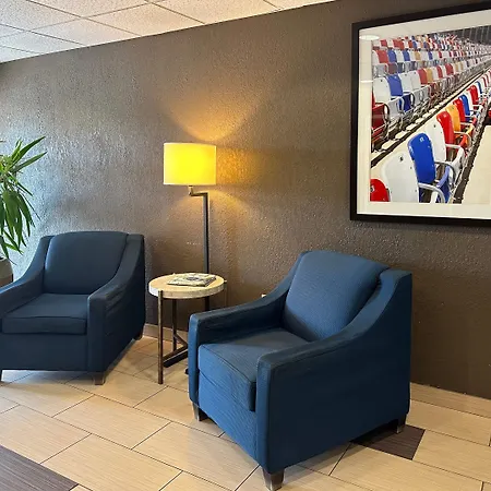 By Ihg Charlotte