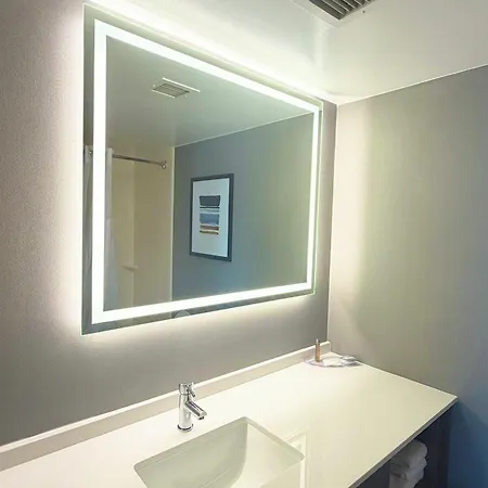Hotel By Ihg 3*