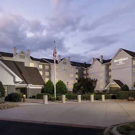 By Marriott Piper Glen 3* Charlotte