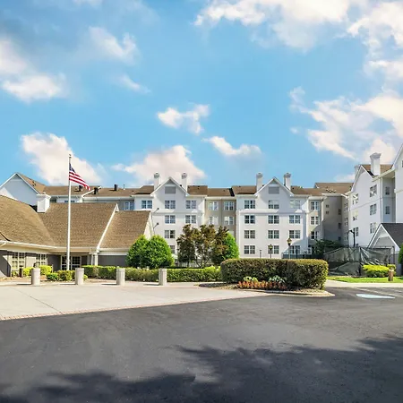 Hotel By Marriott Piper Glen