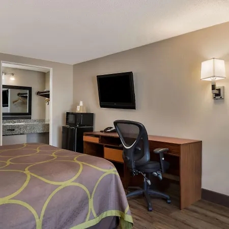Rodeway Airport Area Inn Charlotte