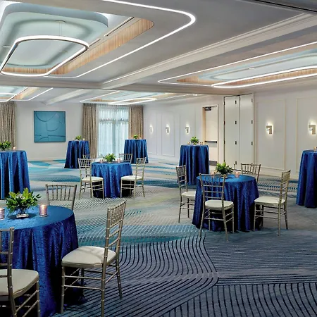 Renaissance Southpark 4*