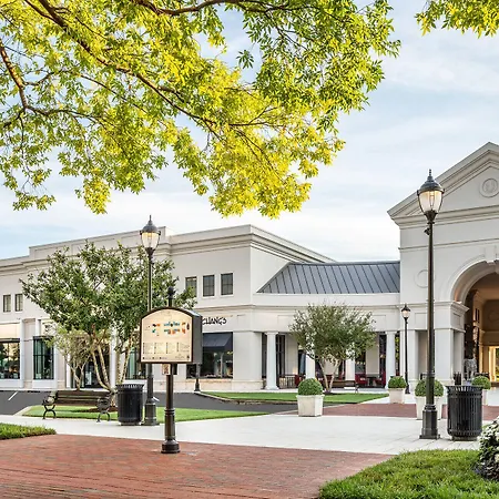 Hampton & South Park At Phillips Place 3*