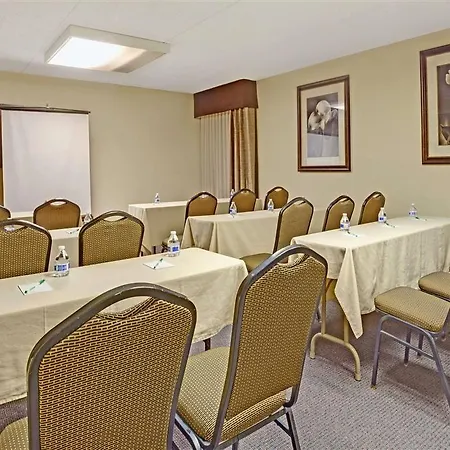 Hotel Wyndham Garden Airport Southeast Charlotte