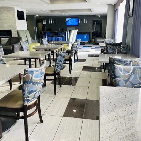 Hotel Wyndham Garden Airport Southeast