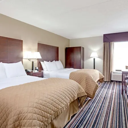 Wyndham Garden Airport Southeast Hotel