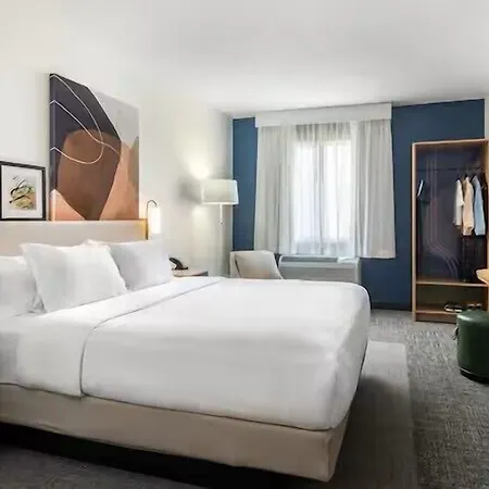 Spark By Hilton Airport North Hotel 3*