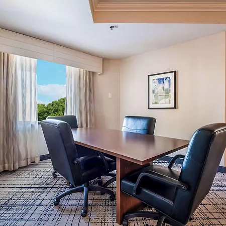 Doubletree By Hilton South Tyvola Hotel 4*