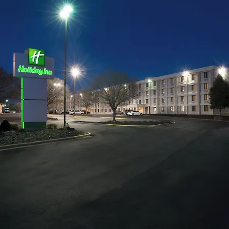 - Airport Conf Ctr By Ihg Hotel 3*