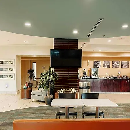 The Beacon Airport By Ihg 3*