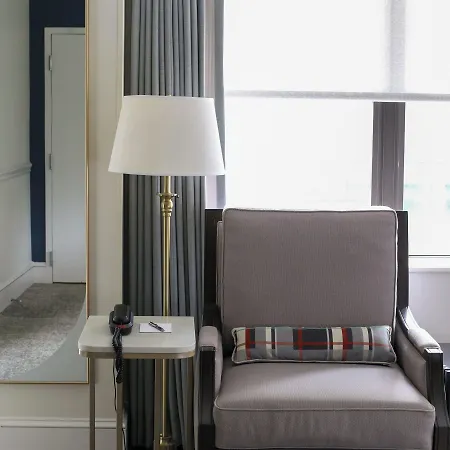 Dunhill Hotel