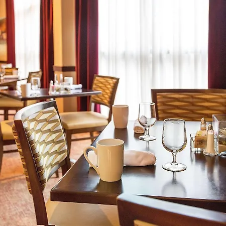 Doubletree By Hilton Airport Hotel