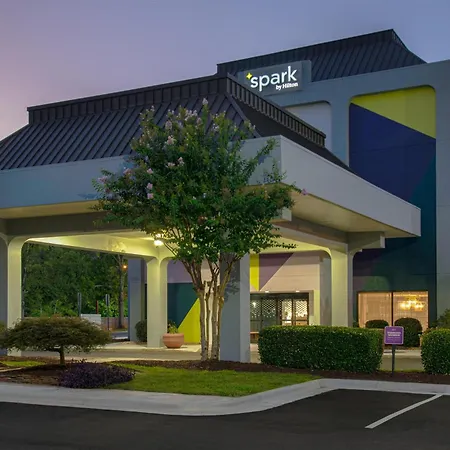 Spark By Hilton Airport North Charlotte