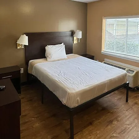 Suburban Near Of North Carolina-charlotte 4* Charlotte