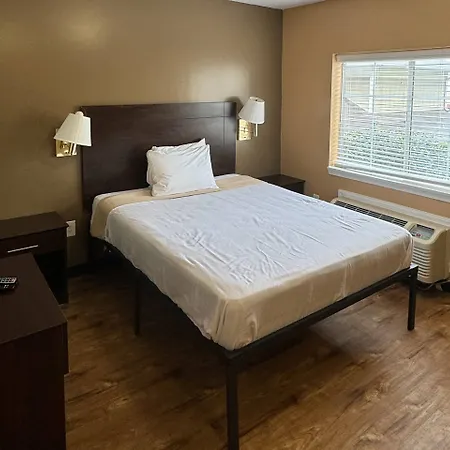 Suburban Near Of North Carolina-charlotte Hotel Charlotte